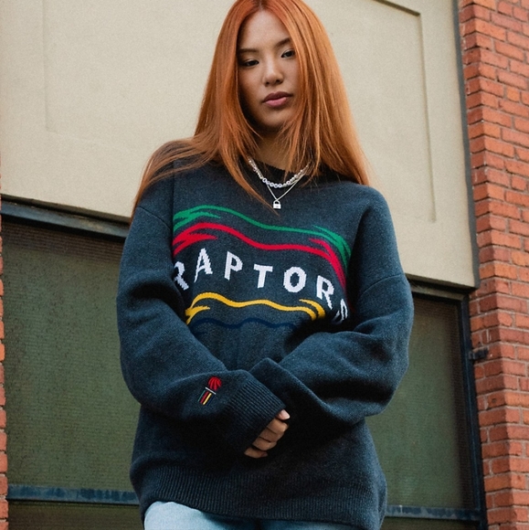 NBA Toronto Raptors Sweater  (grey) official HBC collection (NWT) - Picture 14 of 14